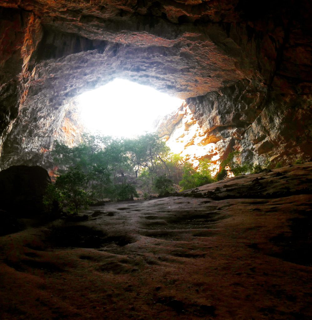 Akmechet - the largest cave in central Asia