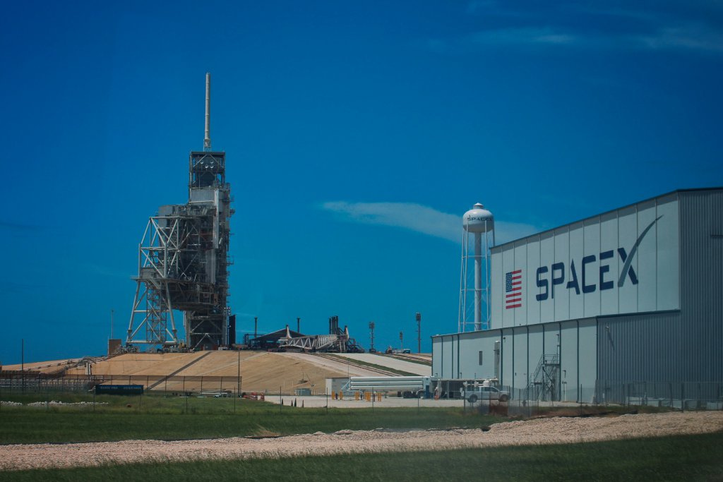 Info Shymkent - SpaceX Launch Pad LC39A (SpaceX versus OneWeb)