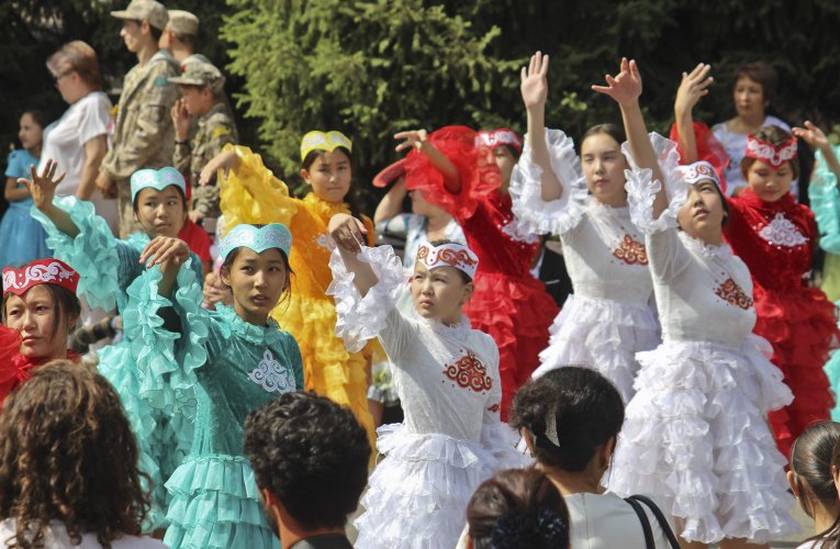 International Dance Day – Kazakh folk dances