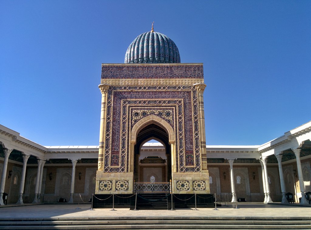 Info Shymkent - White & Blue Mausoleum of Imam Al Bukhari near Samarkand