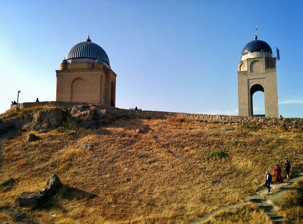 Info Shymkent - Tekturmas Mausoleum is located on a hill near Taraz