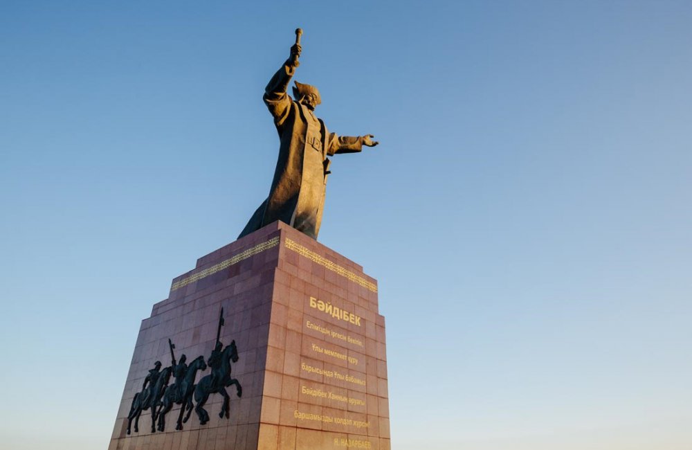 Info Shymkent - Baidibek Monument in Shymkent