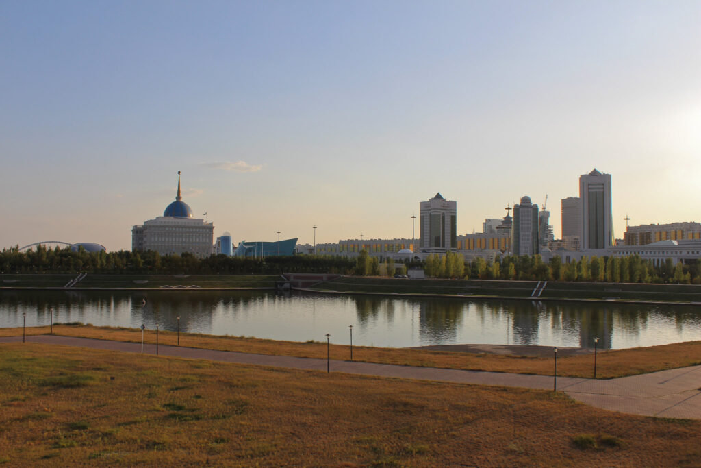 Info Shymkent - View to the Ak Orda President Palace and the Ishim River