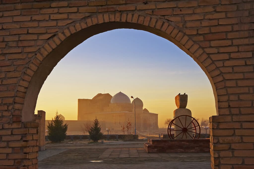 Info Shymkent - Morning light in Turkestan city (Photographer: Yerbolat Shadrakhov)