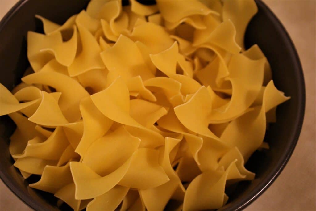 Info Shymkent - Ribbon pasta for the Kazakh meal Nansalma