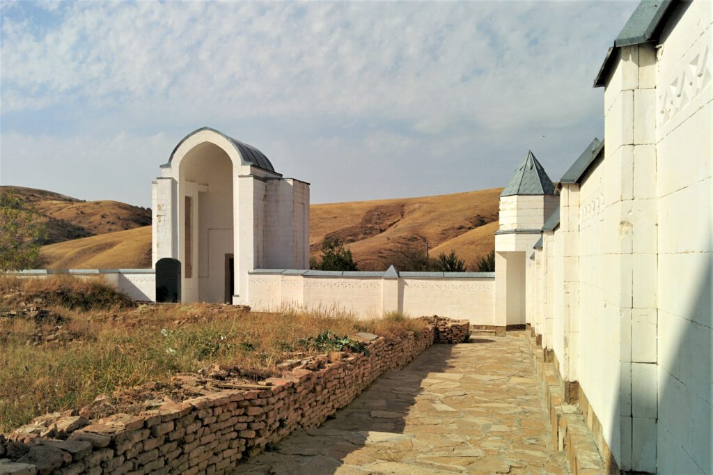 Info Shymkent - Inside of Kos Ana Complex in Karatau Mountains