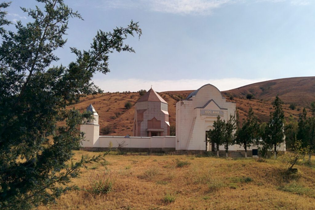 Info Shymkent - Outside view of Kos Ana Compley in Karatau Mountains