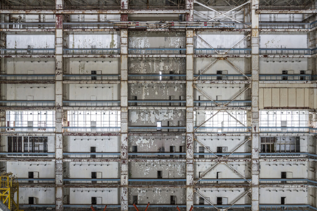 Info Shymkent - Wall of MZK building in Baikonur (Image: Jonk)
