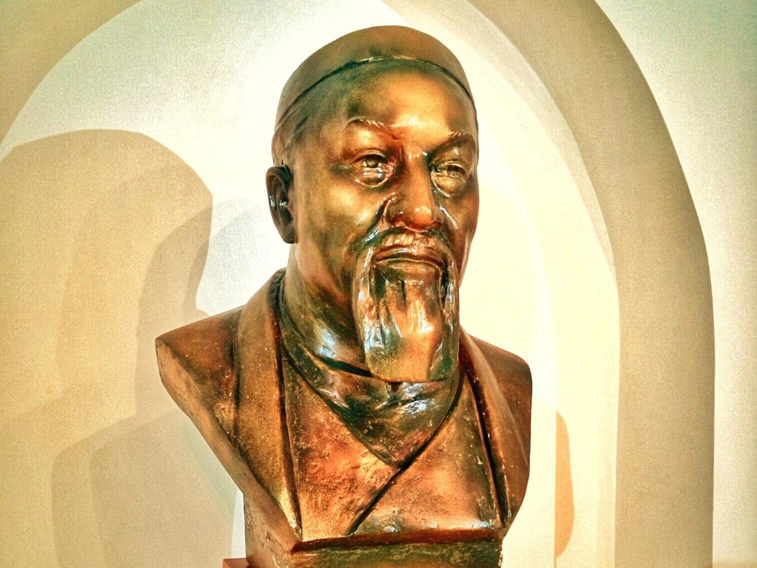 Info Shymkent- Bust of Abai Qunanbaiuly