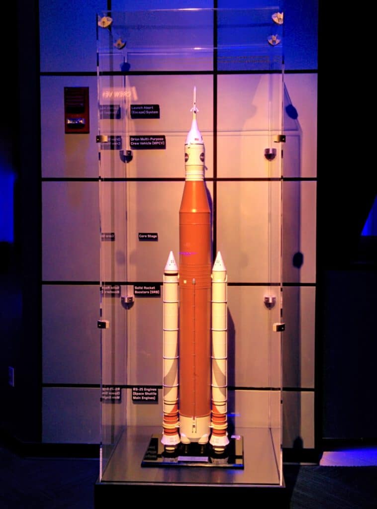 Info Shymkent - Model of NASA's Space Launch System (SLS)