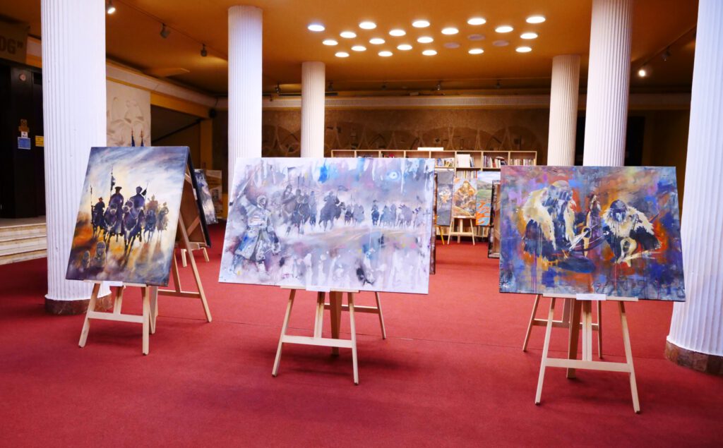 Info Shymkent - Paintings of Kazakh artist Alua Tebenova in a art exhibition in Romania