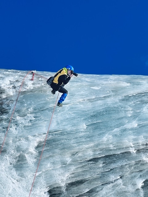 Info Shymkent - Alexandr Kuznetsov - On the glacier ice in Kazakhstan