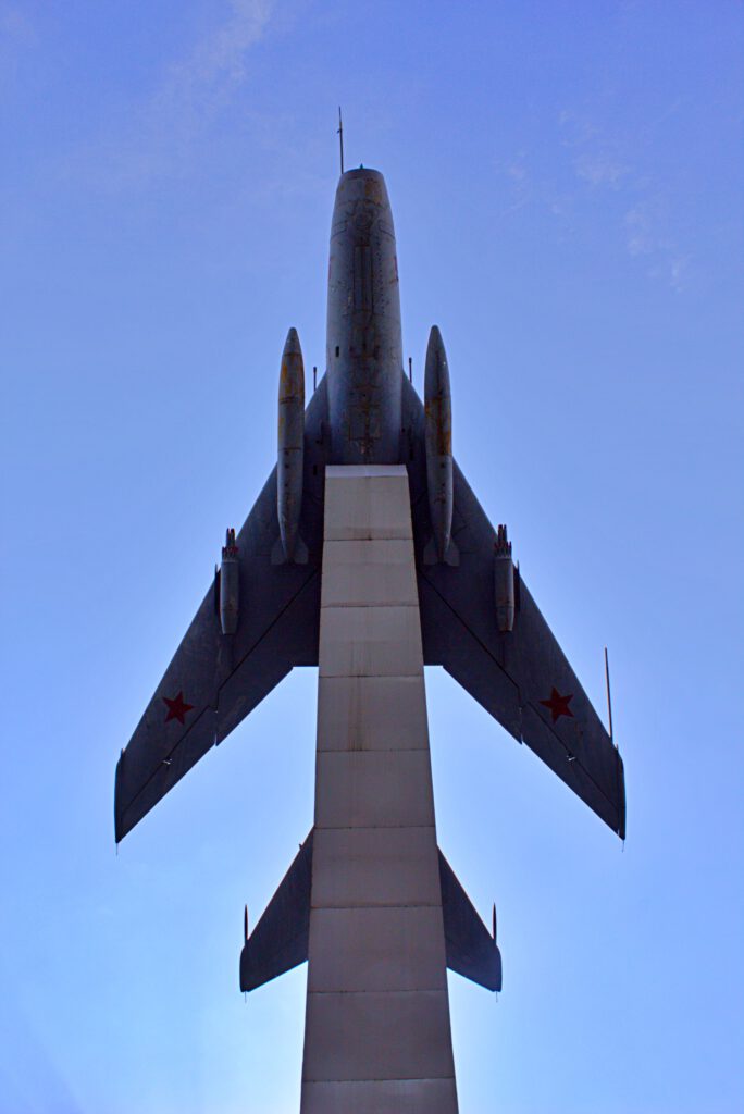 Info Shymkent - Supersonic jet fighter at World War II Memorial in Abay Park of Shymkent