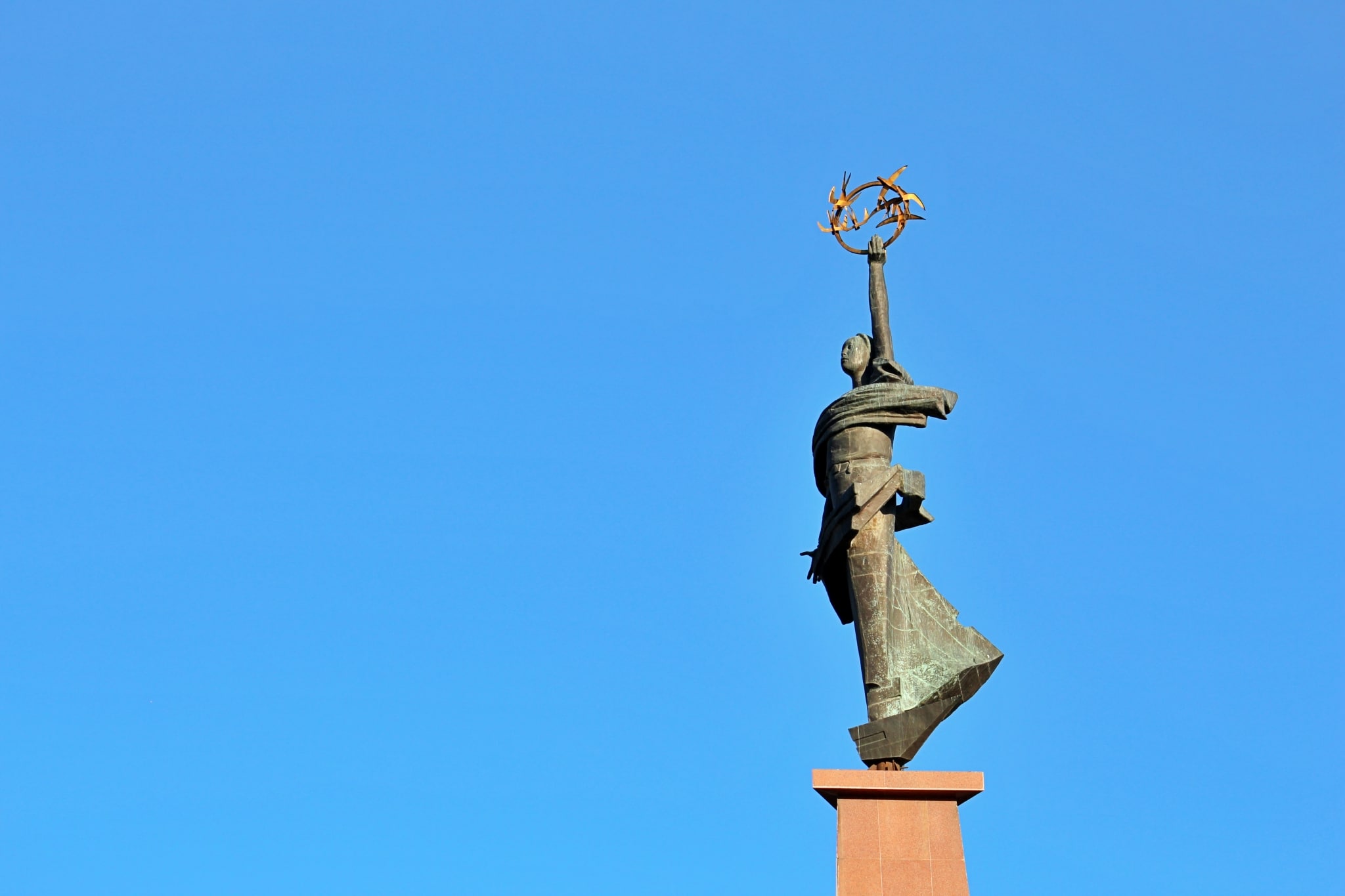 Info Shymkent - Monument "Zher-Ana" at Ordabassy Square in Shymkent