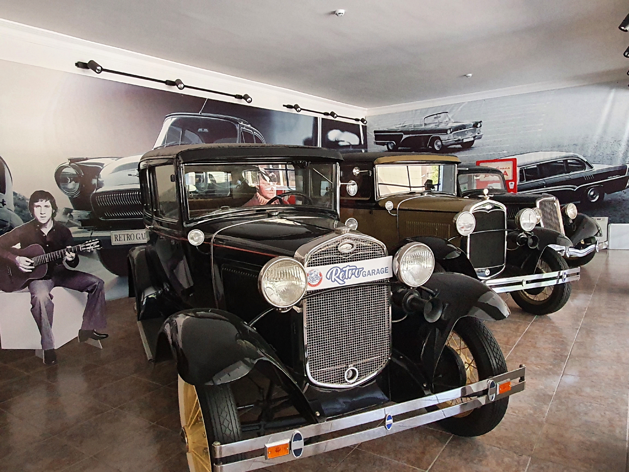 Info Shymkent - "Retro Garage" is named the car museum in Shymkent, Kazakhstan