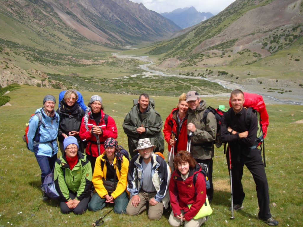 Info Shymkent - Guide book writer and tour guide Dagmar Schreiber with a German travel group in Central Asia