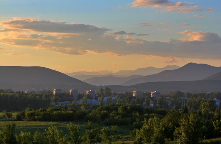 Info Shymkent - Gorgeous sunset at town Altai in Kazakhstan
