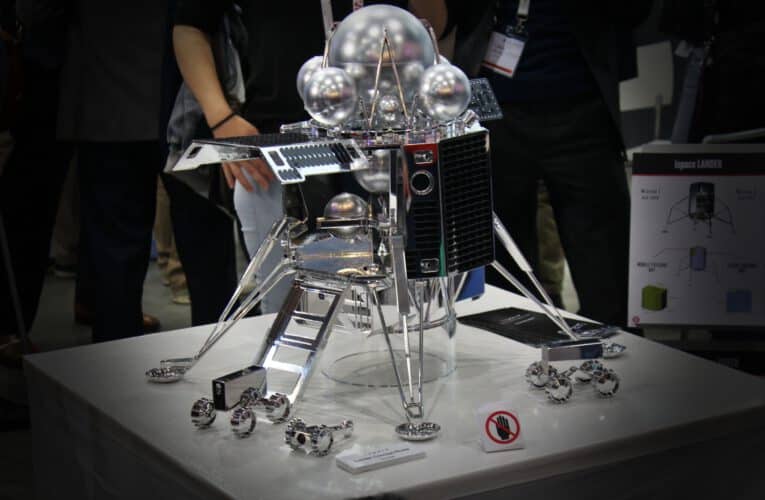 Info Shymkent - Hakuto-R moon lander concept in 2019 at the IAC in Bremen