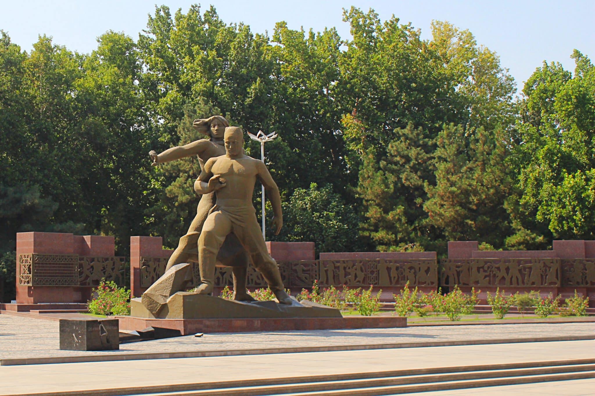 Info Shymkent - Monument of Courage in Tashkent (Uzbekistan)