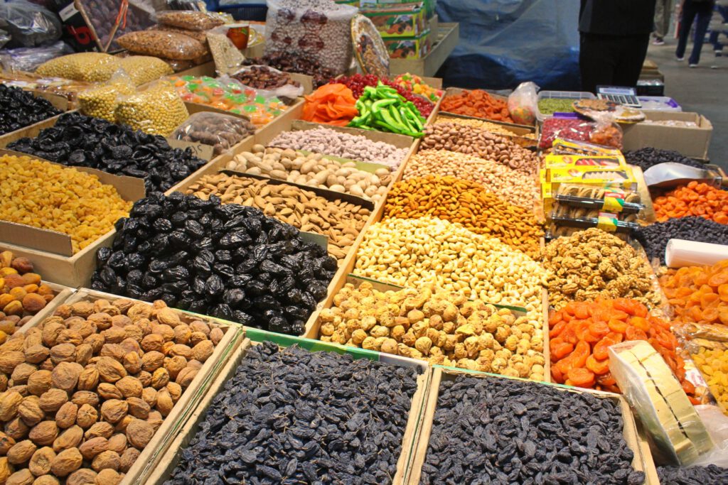 Info Shymkent - Dried fruits and nuts at the Qyrgy Bazaar