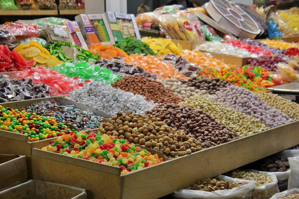 Info Shymkent - Sweets and nuts at the Qyrgy Bazaar