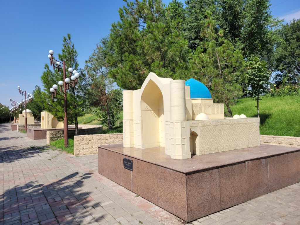 Info Shymkent - The mini-models of the cultural sights of Kazakhstan in Shymkent