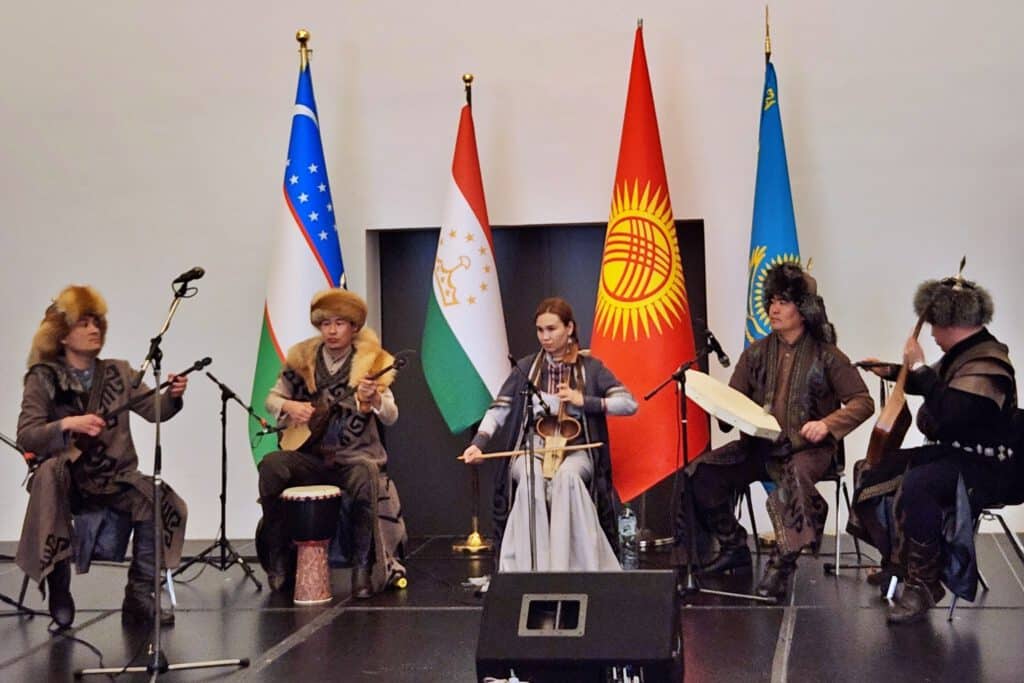 InfoShymkent - Ethnic-folkloric ensemble Kagan at Nauryz celebration in Berlin-Schöneberg 2026
