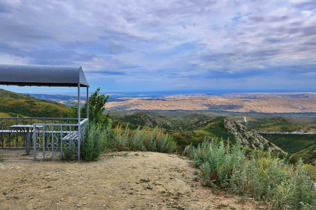 Info Shymkent - View from the Marble Pass to the dunes of Aq-Qum in China