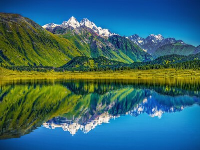 Yazevoe Lake (Altai Mountains) Info Shymkent - Impressive mountain landscape of east Kazakhstan (Image: Farhat Kabdykairov)