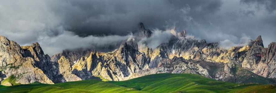 Info Shymkent - Impressive Kelinshektau range in Turkistan, Kazakhstan (Image: Farhat Kabdykairov)
